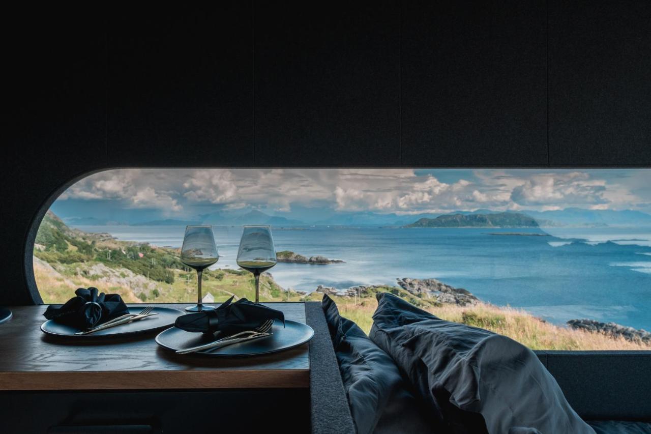 Birdbox Reksta Lodge *